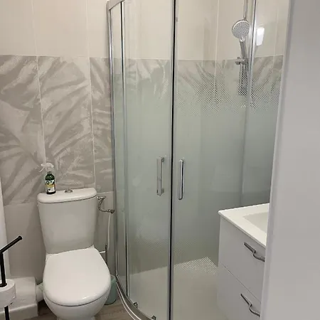 Appartement Rénové + Loggia 5 Mn Des Thermes / C.ville - La à Jo *