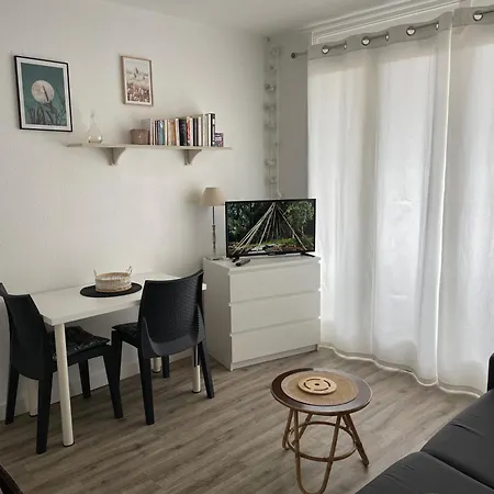 Rénové + Loggia 5 Mn Des Thermes / C.ville - La à Jo Balaruc-les-Bains